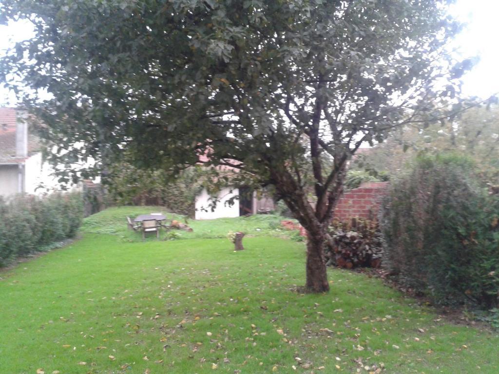 Gites Poirier Bazin Montry Esterno foto