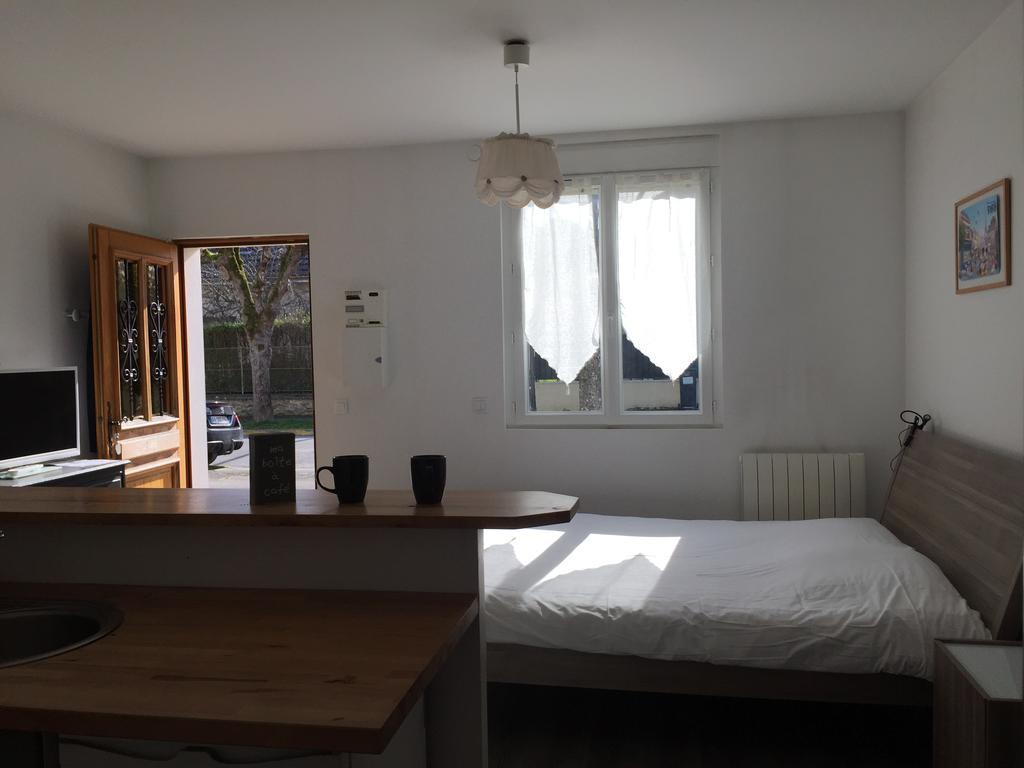 Gites Poirier Bazin Montry Esterno foto